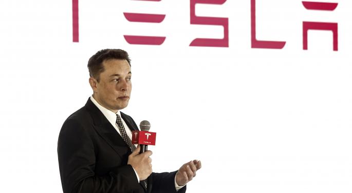 Elon Musk Calls Out Media For Covering 'Super Rude' Tesla Customer