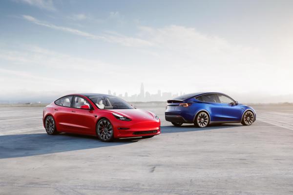 Tesla Analyst Hikes Price Target, Says The Company Can ‘Make All Other EV Names Obsolete’ | Benzinga