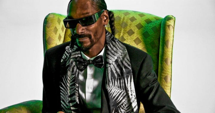 Snoop Dogg Prepares To Smoke A Dogge Coin With Elon Musk 'On Tha Moon' As His NFT Pieces Sell Fast