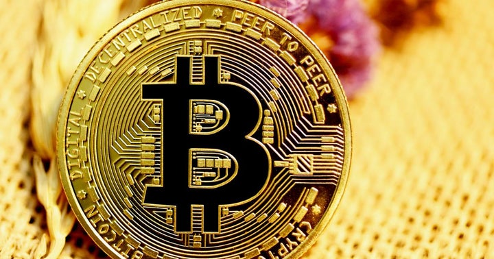 If You Bought $1,000 In Bitcoin When China Imposed First Ban In 2013, Here's How Much You'd Have Now