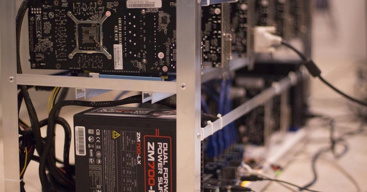 Chinese Bitcoin Mining Maker Files For IPO In US