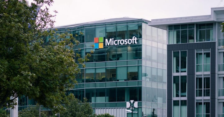 Wedbush Says Azure Looks Strong In Cloud Battle Versus AWS Wedbush Says Azure Looks Strong In Cloud Battle Versus AWS