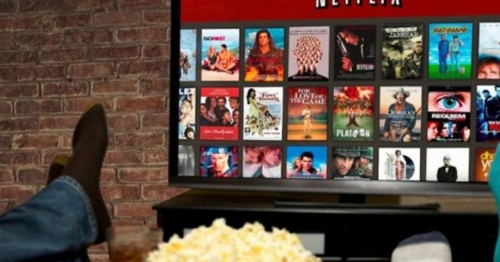 Benzinga's Bulls And Bears Of The Week: Apple, Boeing, Intel, Netflix, Tesla And More