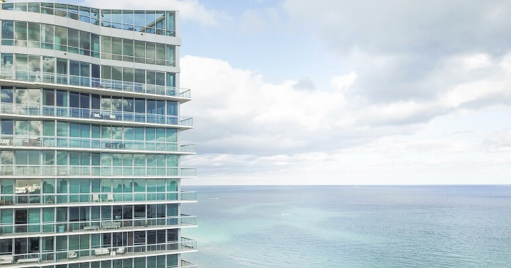 Famous DJ David Guetta Is Selling His Apartment For 390 BTC
