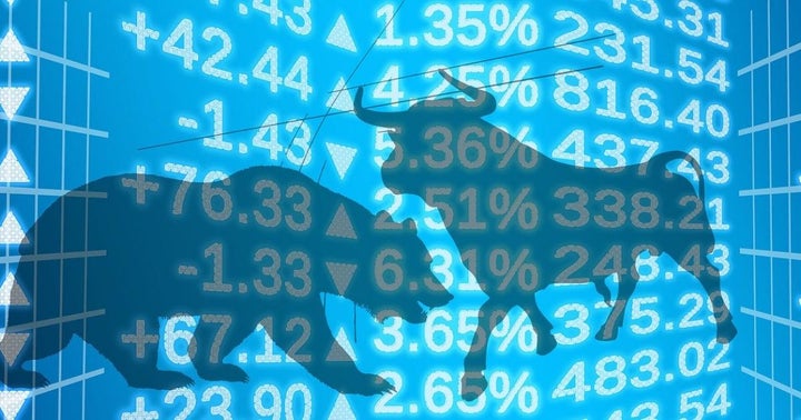 Benzinga's Bulls And Bears Of The Week: AT&T, Apple, Tesla And More