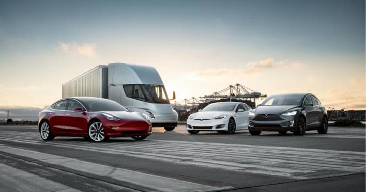 Apple Vs. Tesla: Morgan Stanley Breaks Down The Parallels Apple Vs. Tesla: Morgan Stanley Breaks Down The Parallels