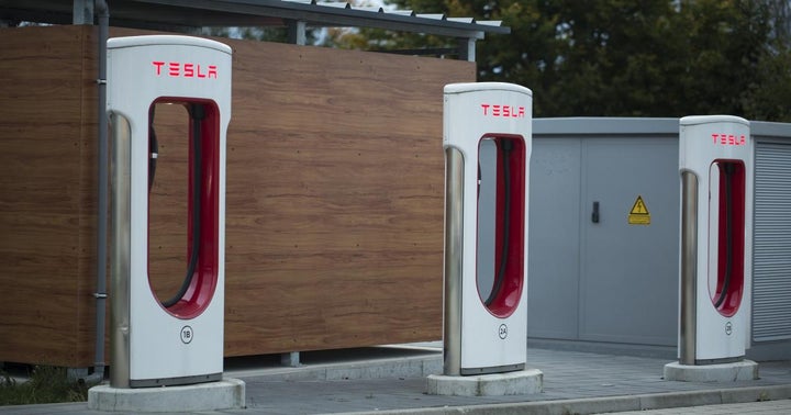 Option Traders Are Undecided On Tesla's Price Action, And So Is Tesla's Stock