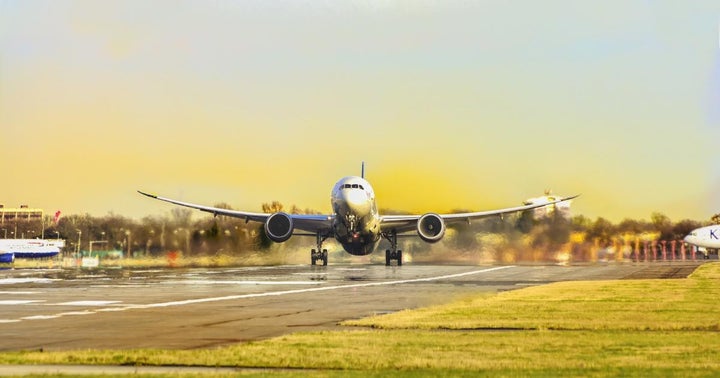 Airline Stock Short Sellers Have Made A $4B Profit In 2020 Airline Stock Short Sellers Have Made A $4B Profit In 2020