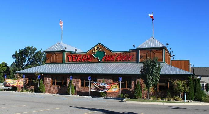 Goldman On Restaurants: Buy Texas Roadhouse, Sell Yum, Hold Starbucks